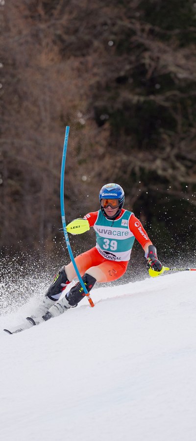 Robin Cuche im Slalom - Foto: Manuel Lopez